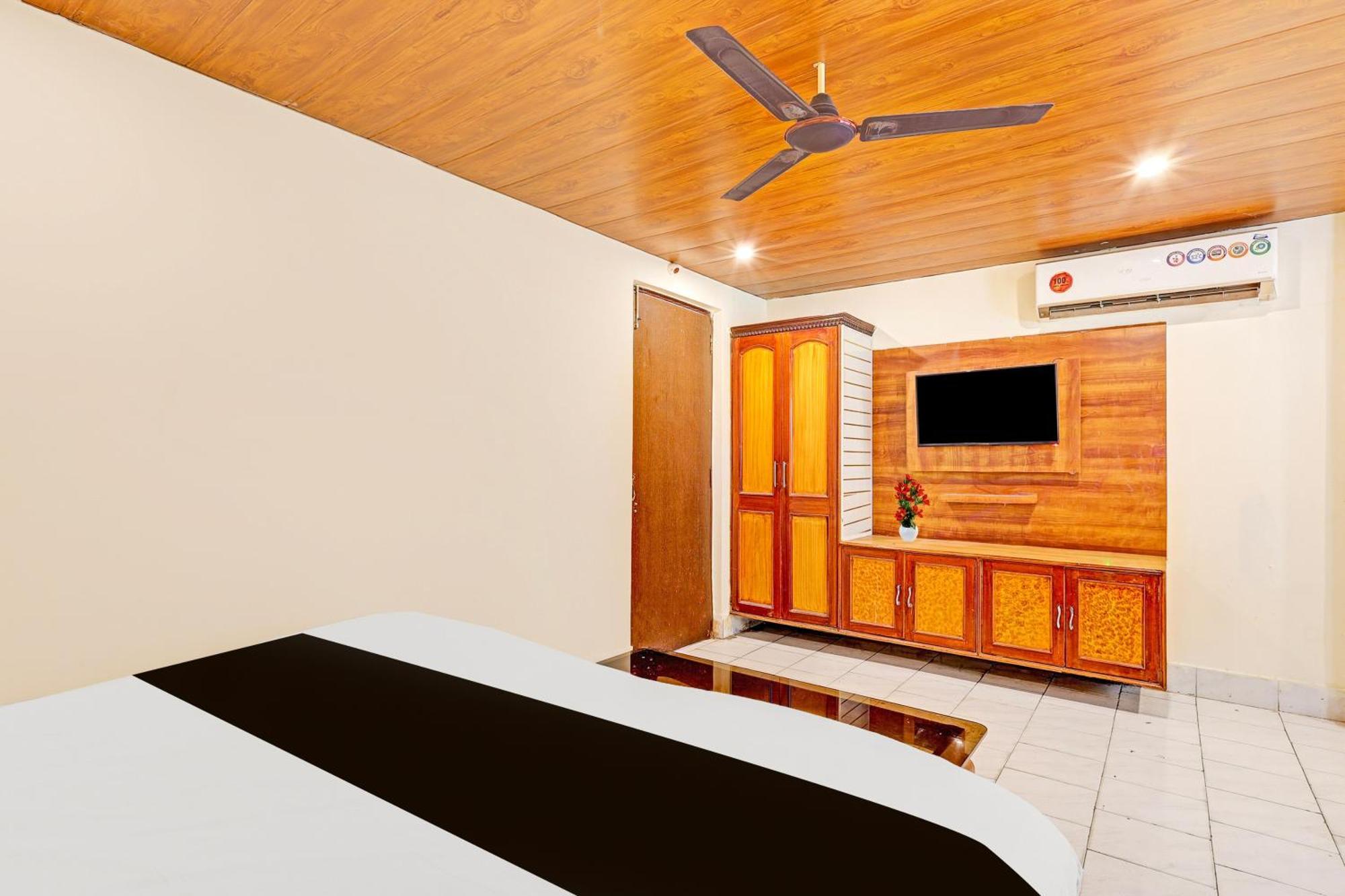 Super Hotel O Besant Road Vijayawada Ngoại thất bức ảnh